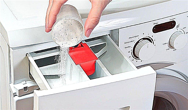 ¿Cuánto polvo verter en la lavadora?