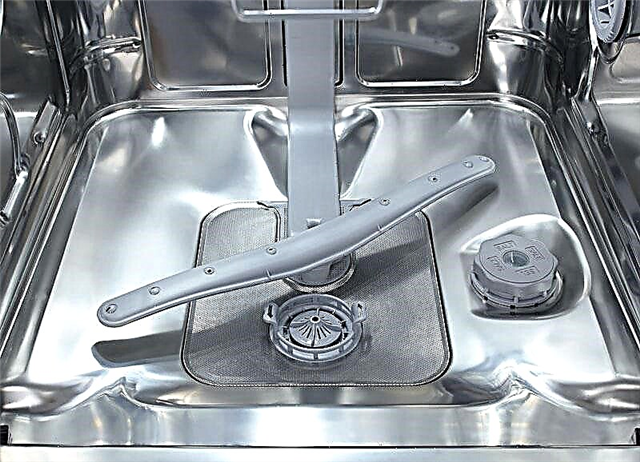 Mesin pencuci piring tidak mengalir, air ada di panci