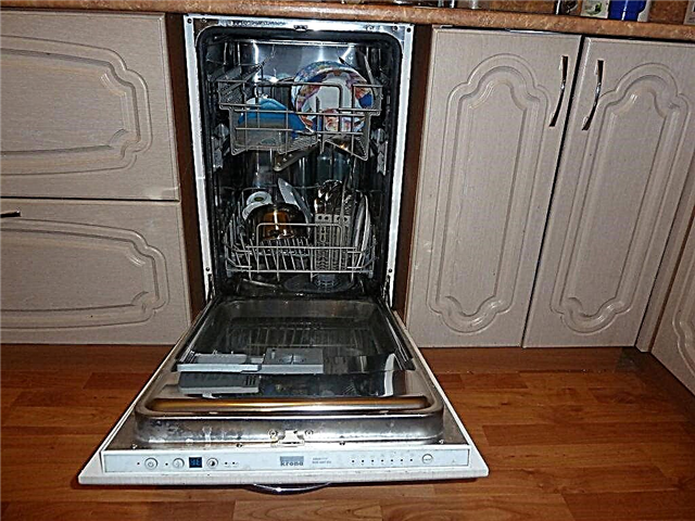 Dishwasher is flowing - water from under the door, bottom