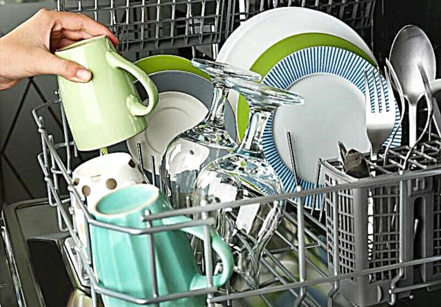 Чи потрібна посудомийна машина для сім'ї з 3-4 чоловік?