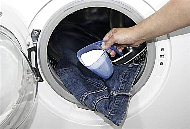 Is it possible to pour powder into the drum of a washing machine?
