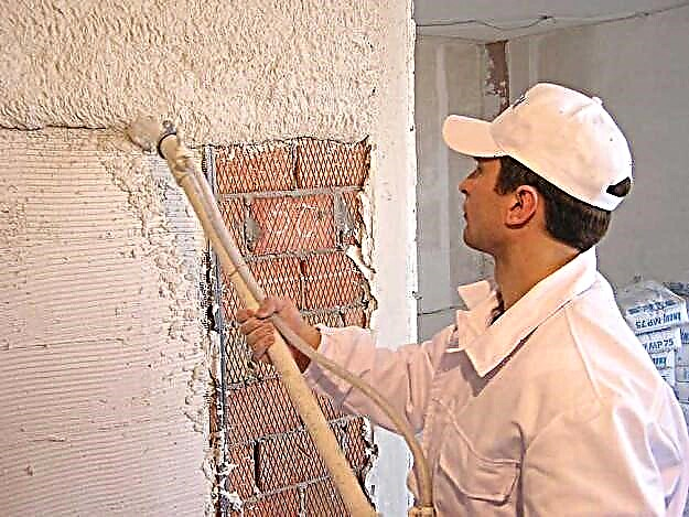 Which is better - mechanized or manual wall plastering?
