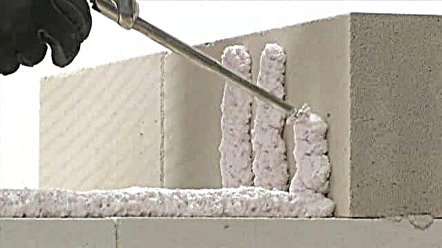 Building foam cement Macroflex
