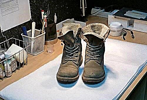 Cara membersihkan dan merawat kasut nubuck