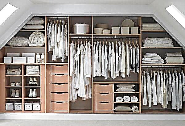What are the storage systems for the dressing room