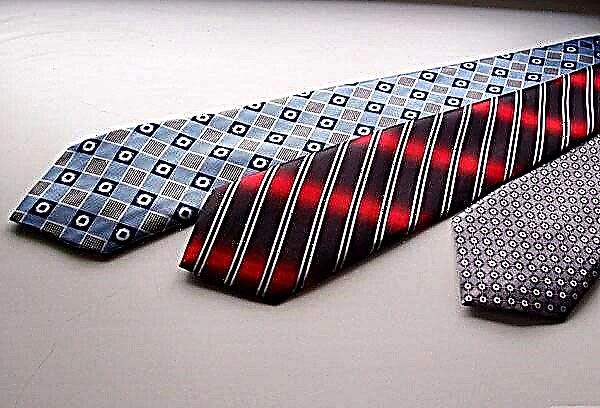 How to wash a tie at home