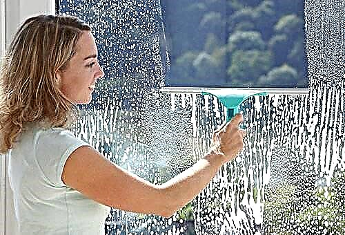 How to clean windows without streaks