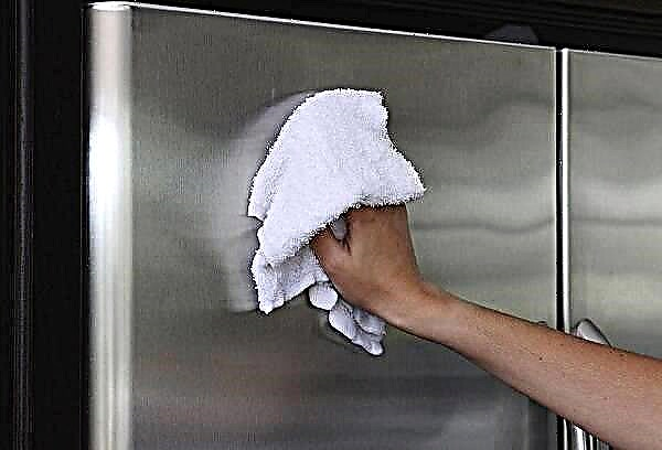 Wie und wie kann ich in wenigen Sekunden Aufkleber vom Kühlschrank entfernen?
