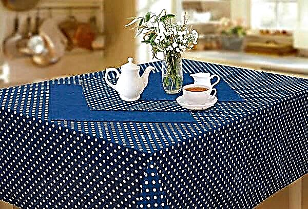 Several ways to smooth a oilcloth tablecloth